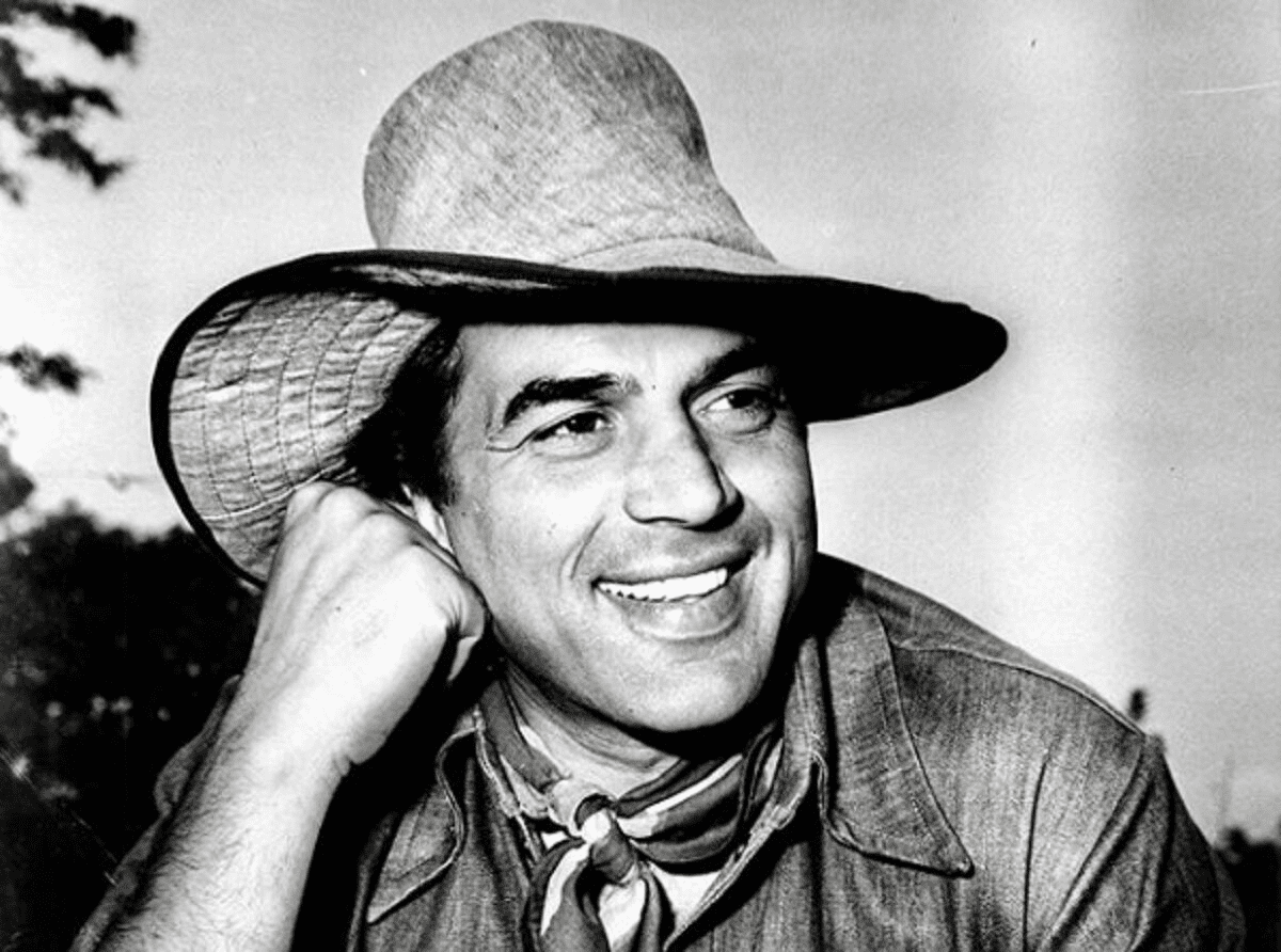 Bollywood Actor Dharmendra Dies at 89