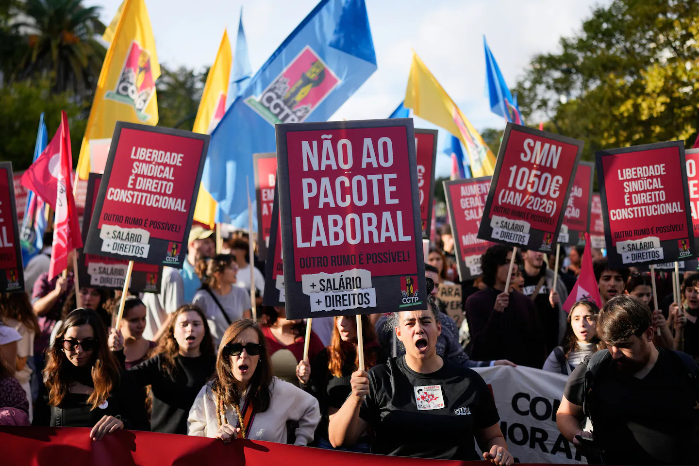 Tens of thousands protest in Lisbon against controversial labor reforms