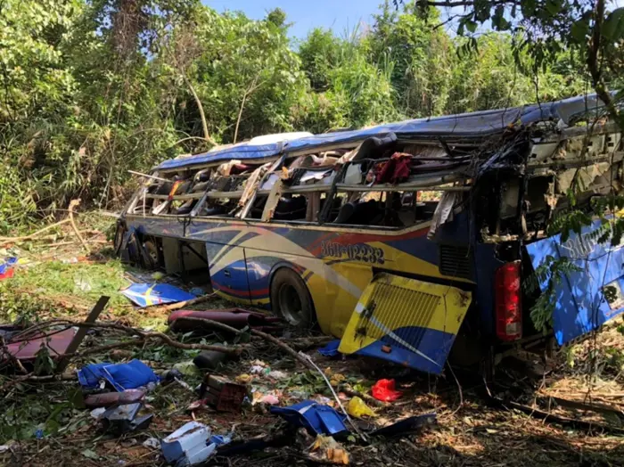 At least 7 killed as passenger coach overturns in N. Vietnam