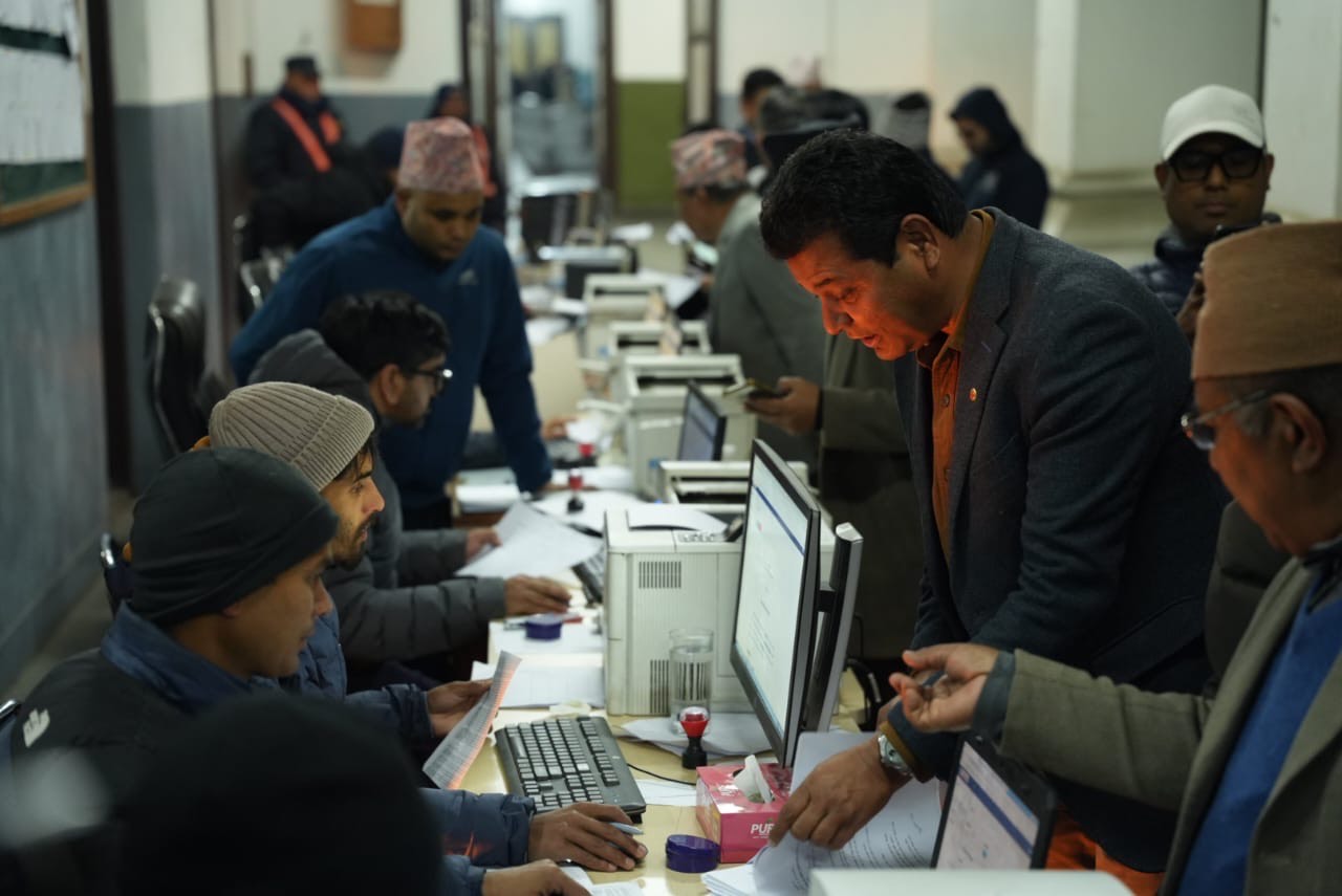 64 political parties submit closed lists under PR system