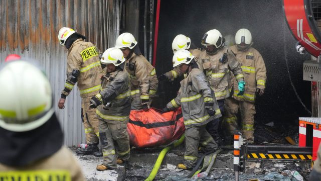 18 killed in fire at Jakarta office building, search for more victims continues