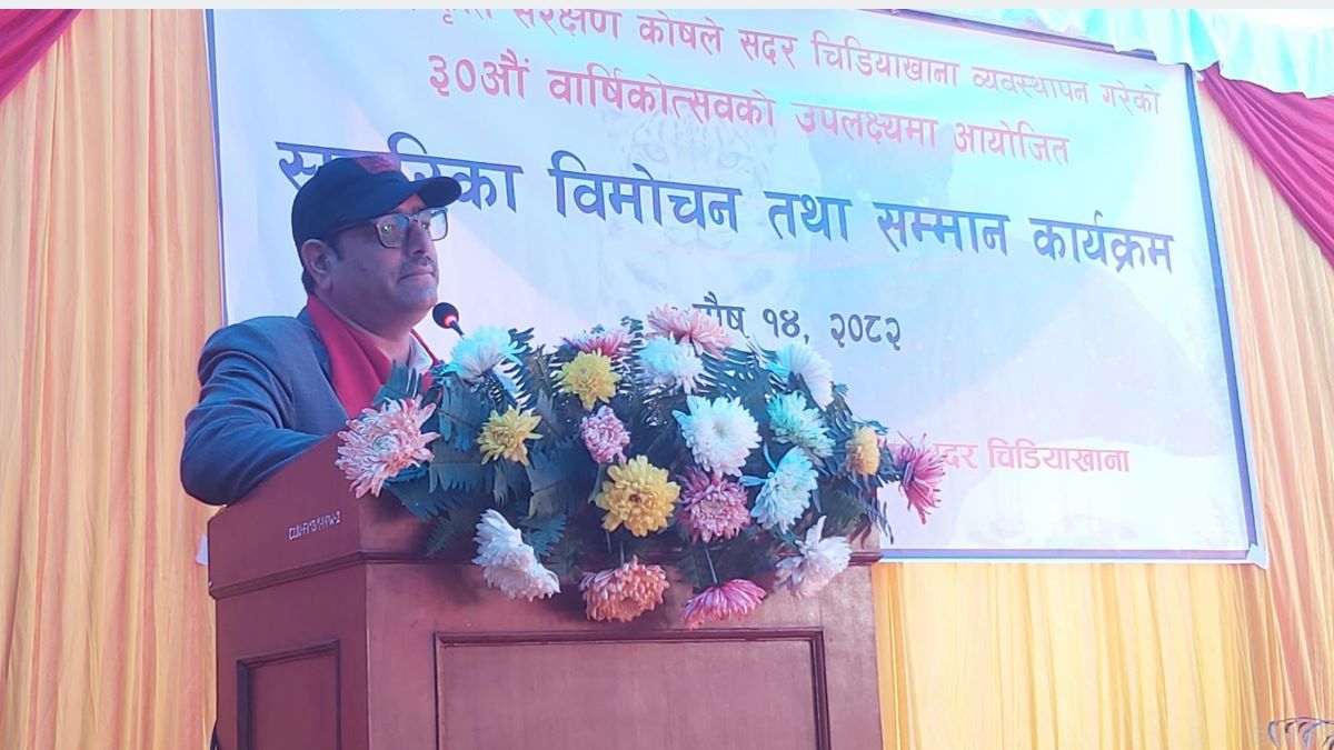 Environment Minister stresses on efficient zoo management, conservation campaign