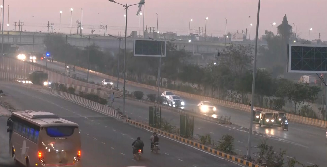 Delhi’s air quality improves, AQI recorded at 221 in ‘Poor’ category