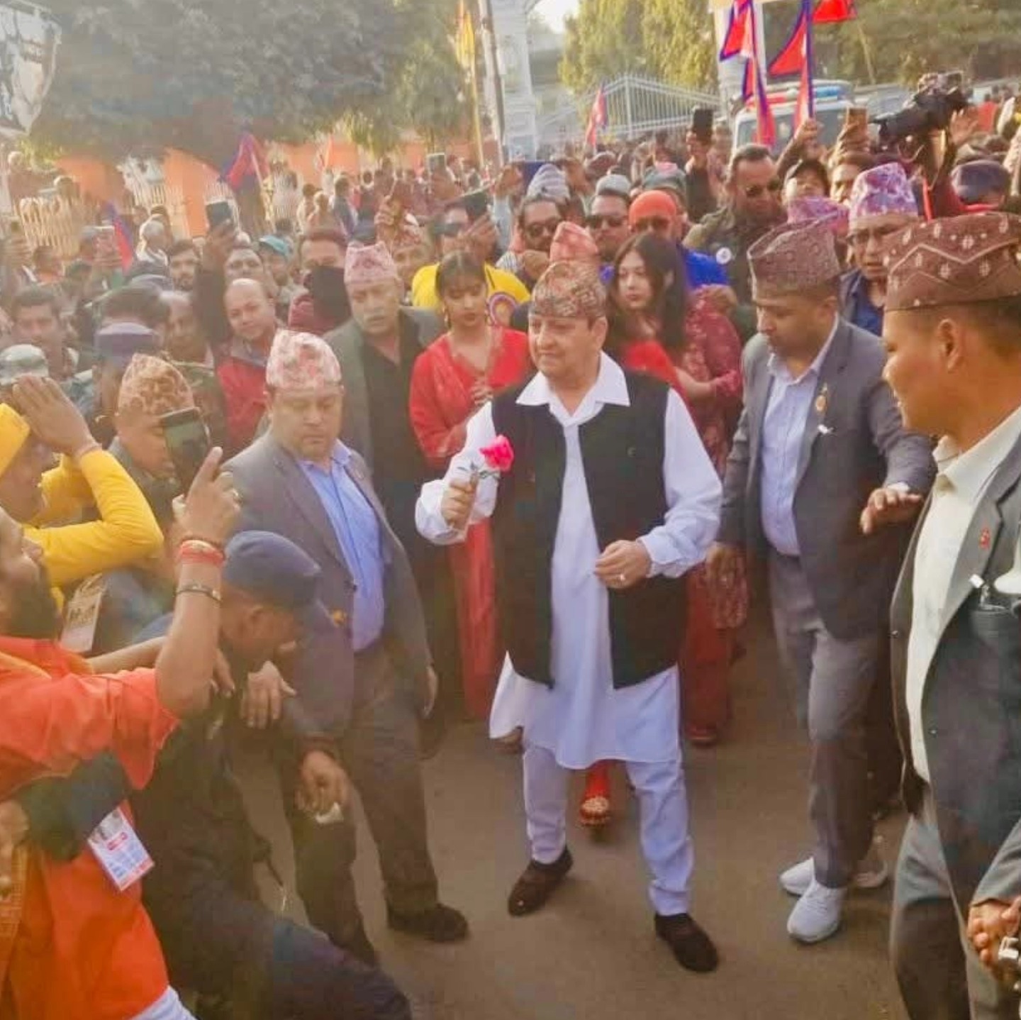 Former King Shah offers prayers at Janaki Temple