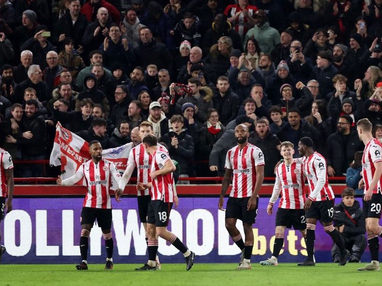 Arsenal held to 1-1 draw by Brentford as Premier League title race tightens