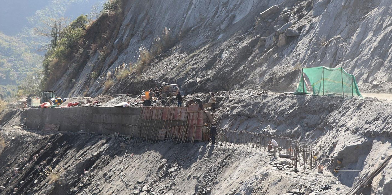 Landslide prevention works begin on Beni-Jomsom road
