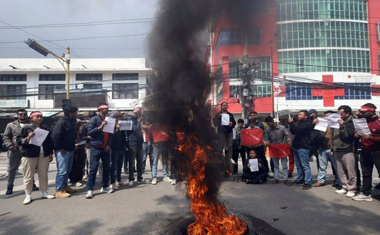 Seven demonstrators protesting UML Chairman Oli’s detention arrested