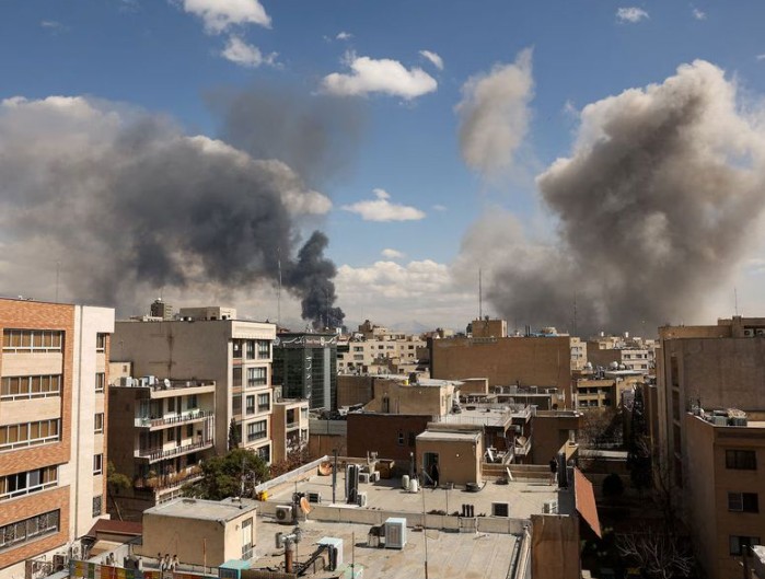 US says 5,000-pound bombs used to strike Iranian missile sites near Strait of Hormuz