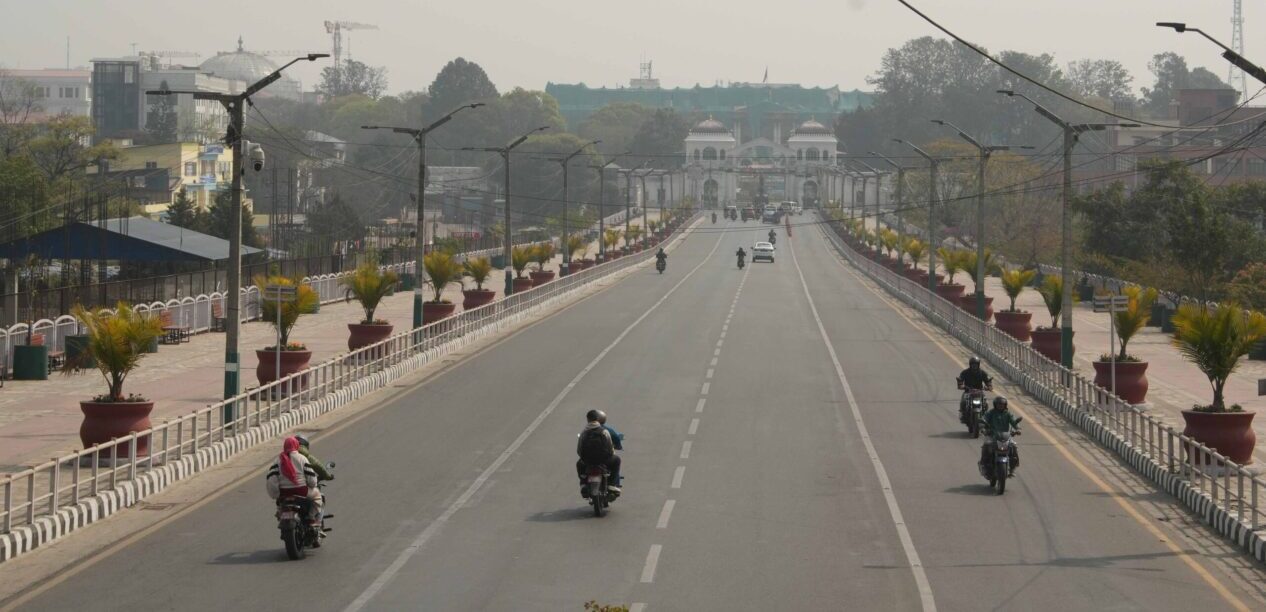 Kathmandu streets deserted as voters leave valley for HoR election [Photo Feature]