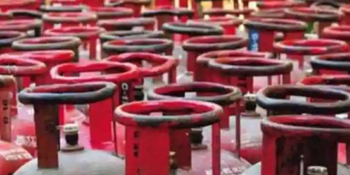 Over 6,000 cylinders found concealed in Shriram Gas Industry warehouse