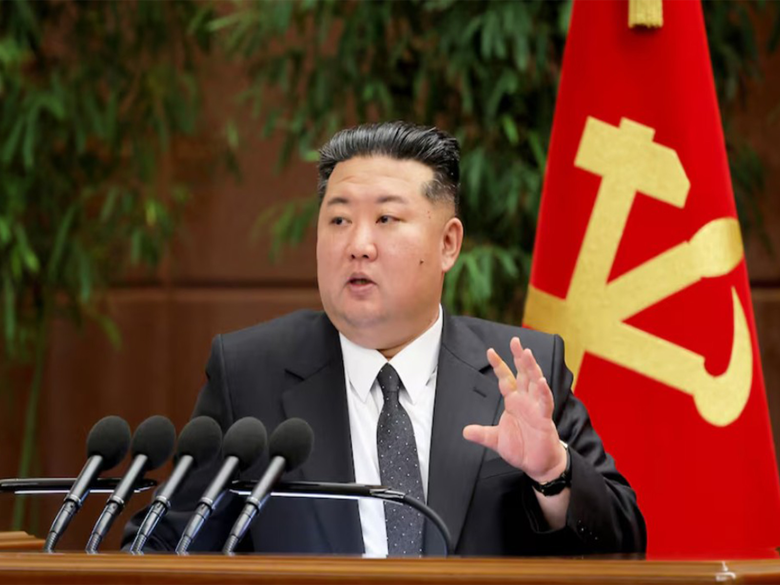 Kim Jong Un oversees test-fire of upgraded ballistic missiles tipped with cluster warheads