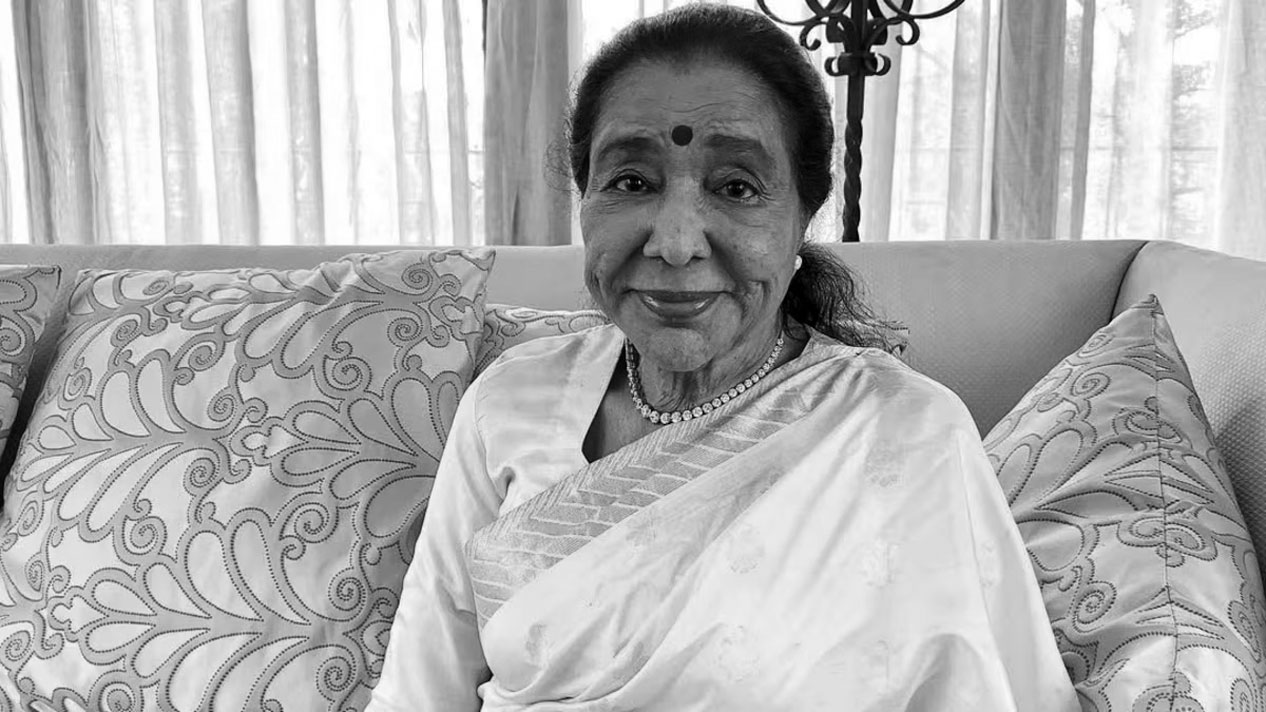 Legendary singer Asha Bhosle passes away