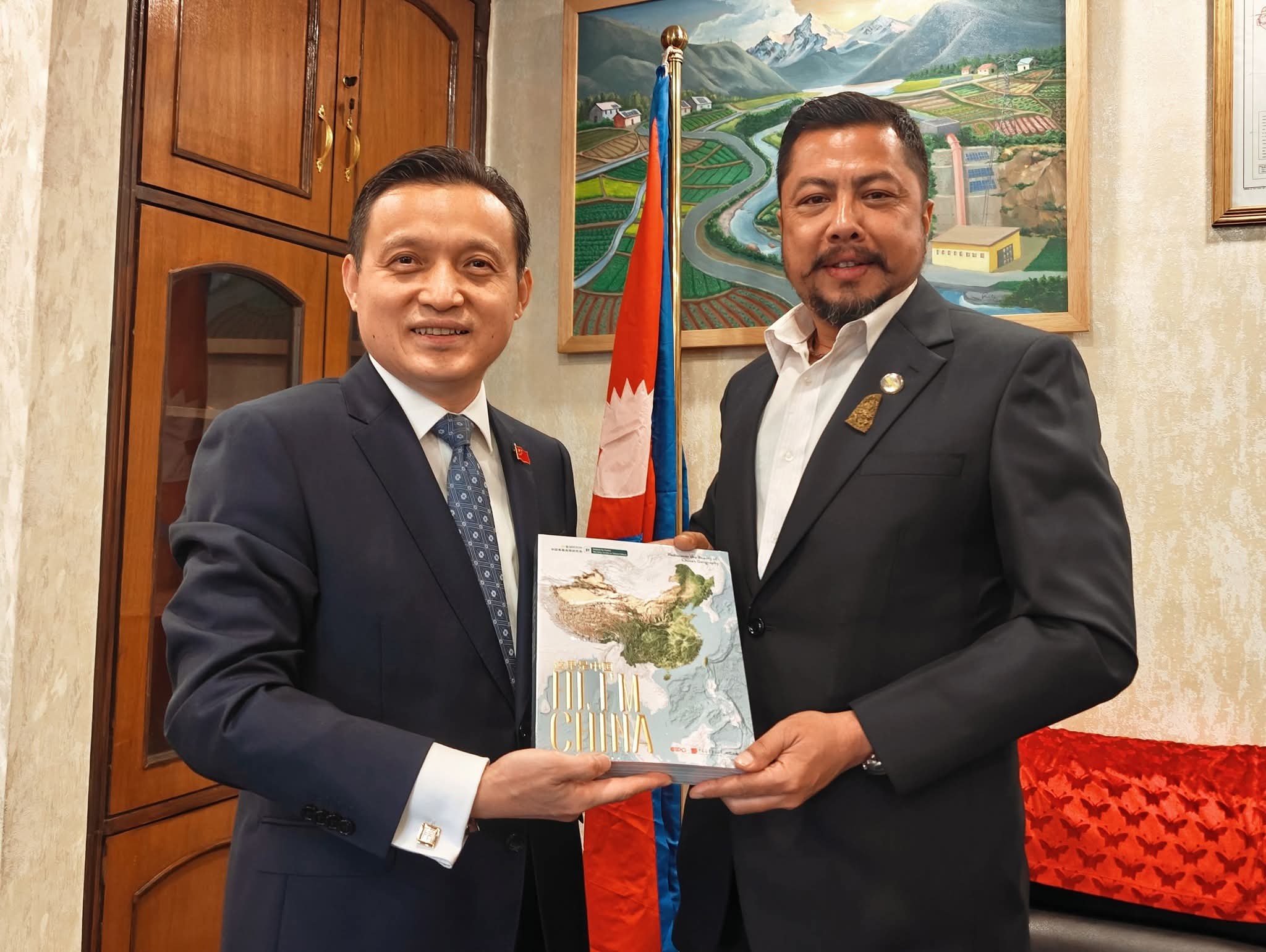 Discussion held on energy cooperation with China and India
