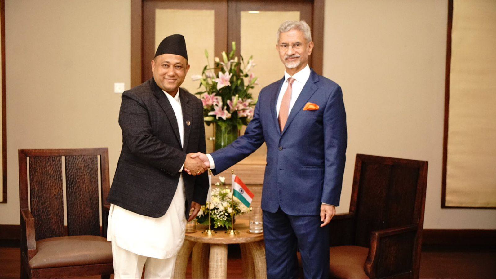 Foreign Minister Shisir Khanal meets Indian counterpart S. Jaishankar in Mauritius