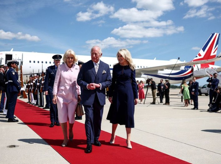 King Charles arrives in DC amid trans-Atlantic tensions, 250th anniversary cheers