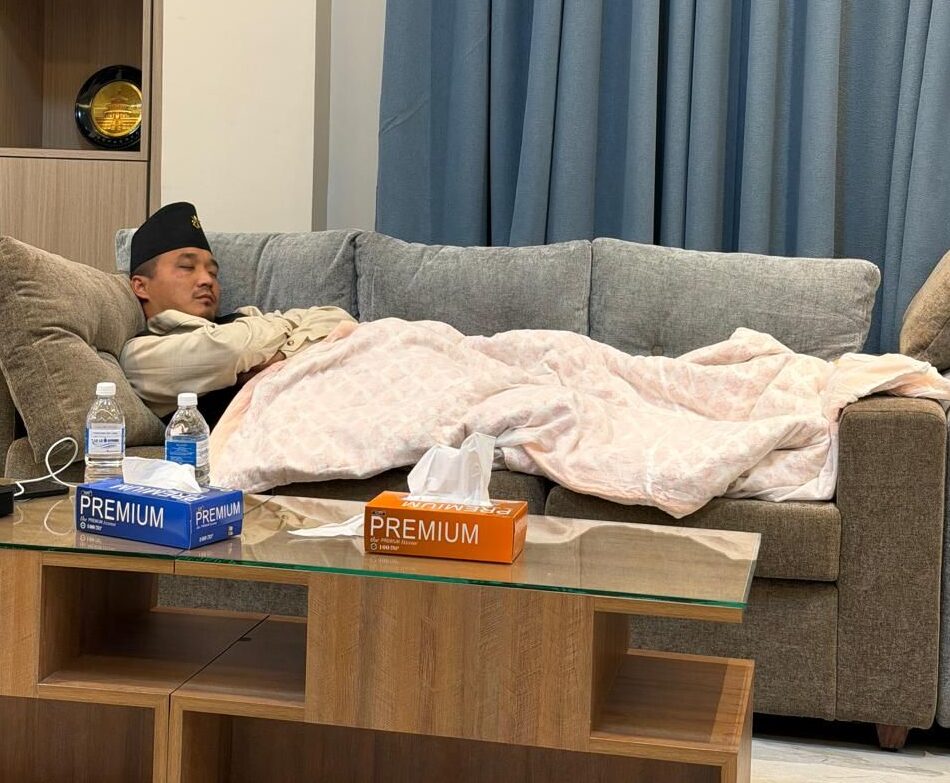 Home Minister Gurung’s office nap sparks public buzz