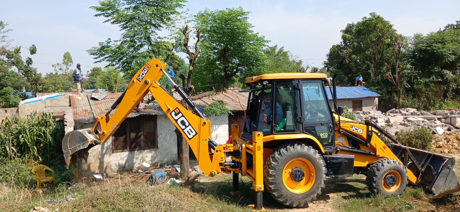 Kohalpur Municipality removes 751 houses built on encroached public land