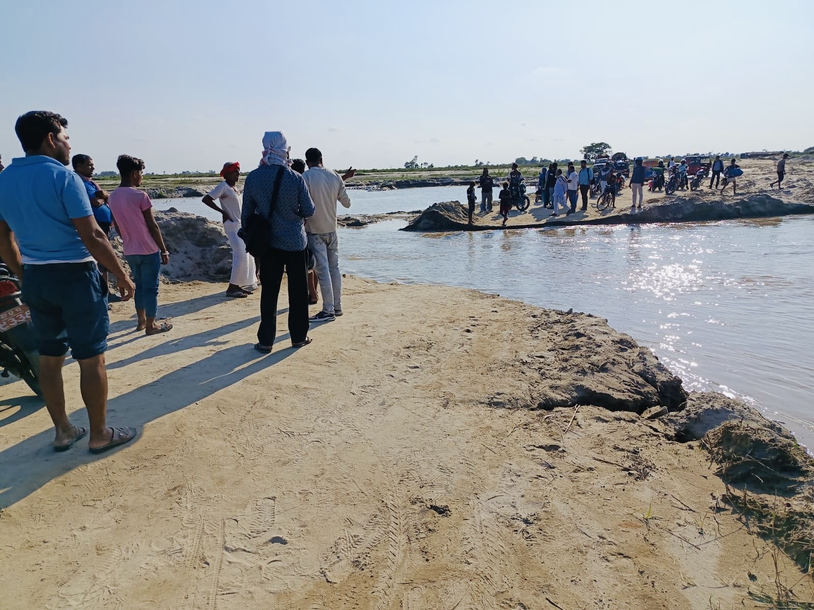 Postal Highway blocked as flood swept away Kamala River diversion