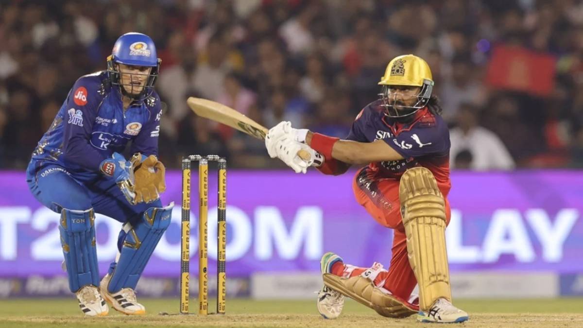 IPL: Bengaluru beats Mumbai by two wickets