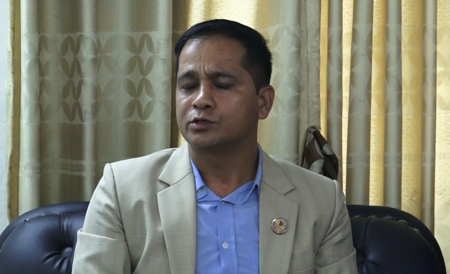 Totalitarianism dominates the government: Mahar