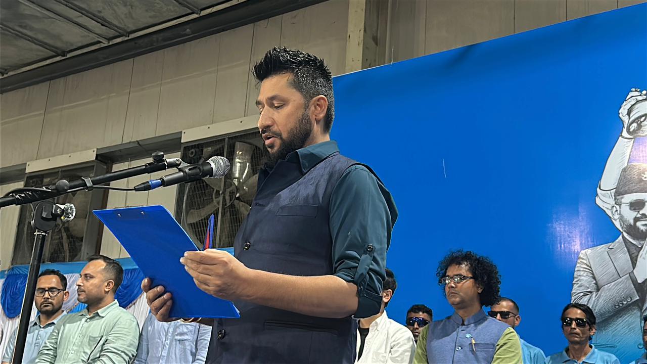 Rabi Lamichhane takes oath as RSP chair