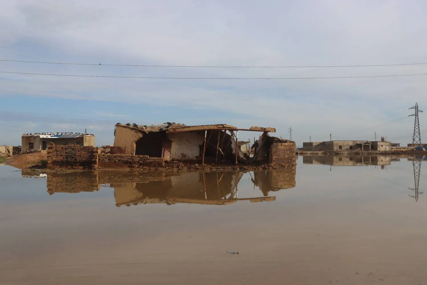 301 killed, 385 injured in seasonal floods, natural disasters in Afghanistan