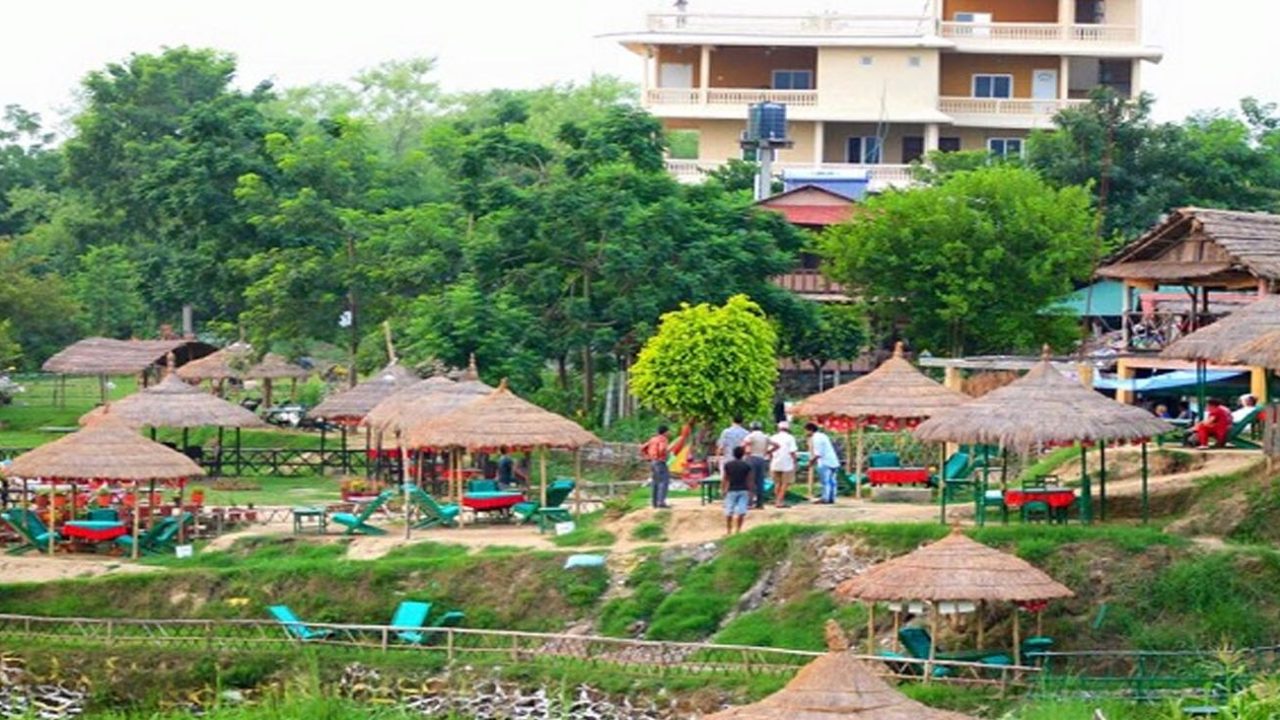 RSP convention turns monsoon off-season into hotel boom in Chitwan
