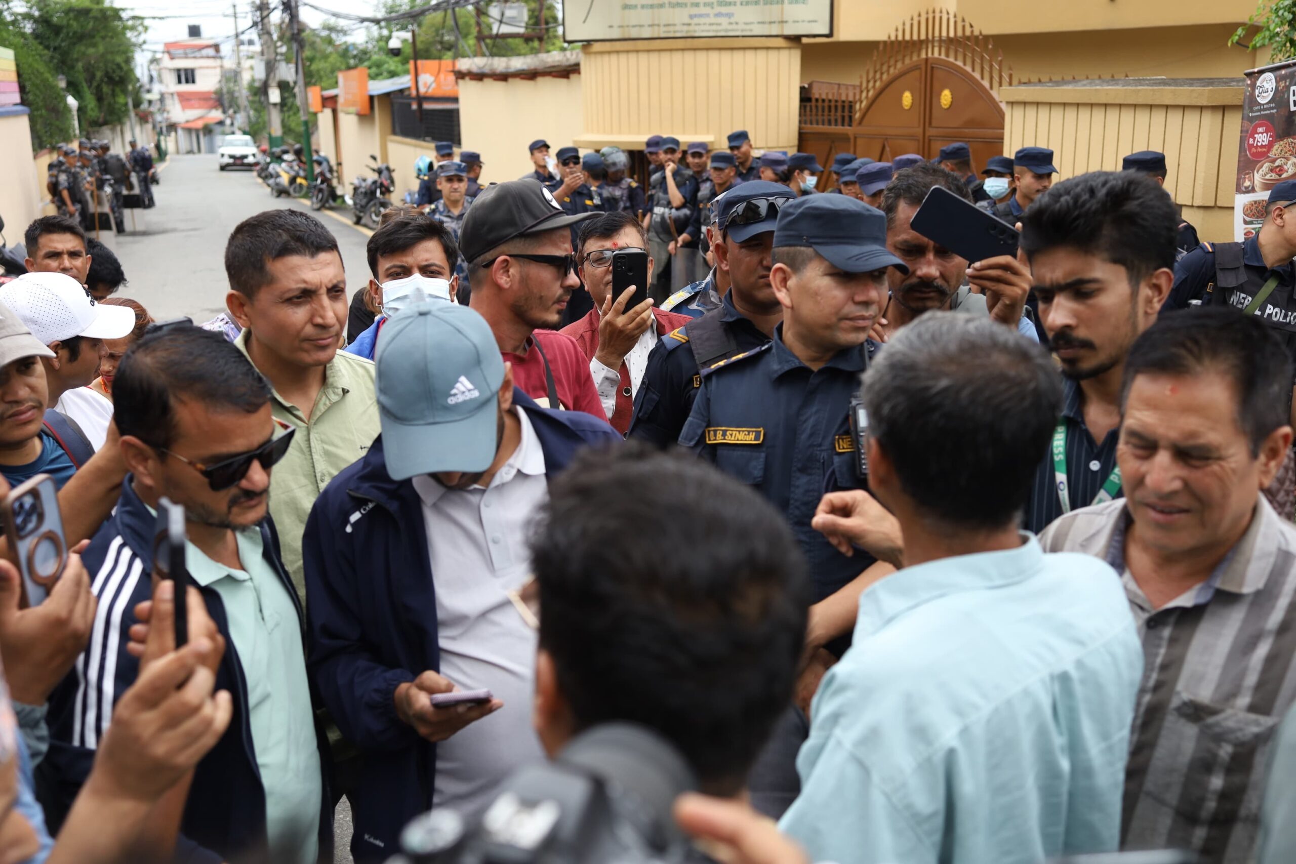 Frustrated investors picket SEBON office following continuous stock market decline