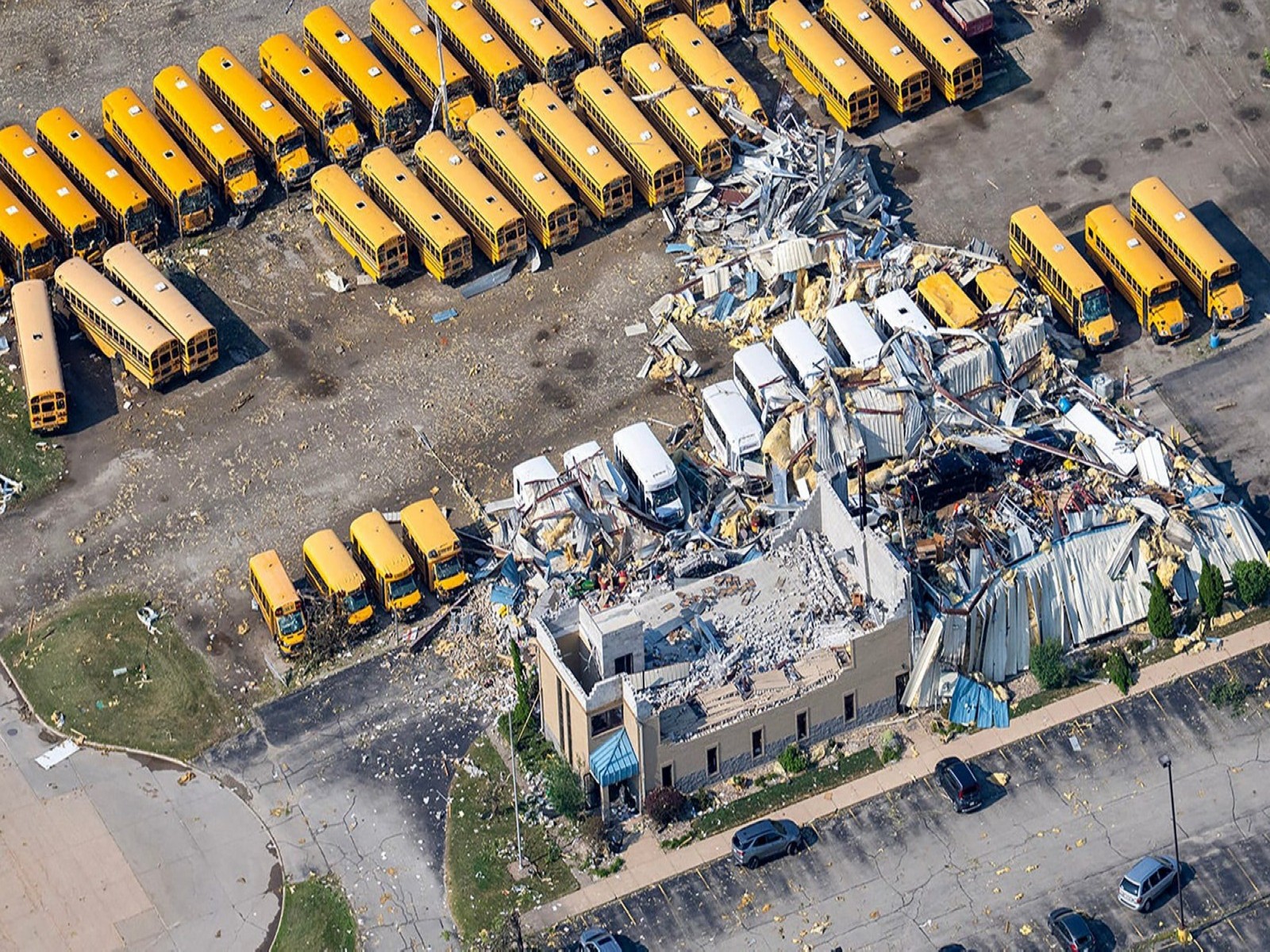 Over 390,000 customers lose power as tornado tears through northeast Wisconsin
