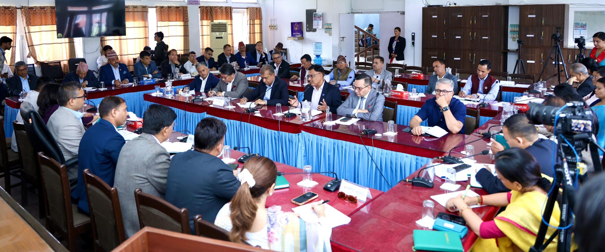 Former governors call for contextual reforms in upcoming monetary policy