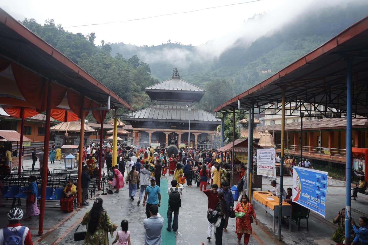 Massive crowds at Doleshwar Mahadev on the second Monday of Shrawan (Photo Feature)