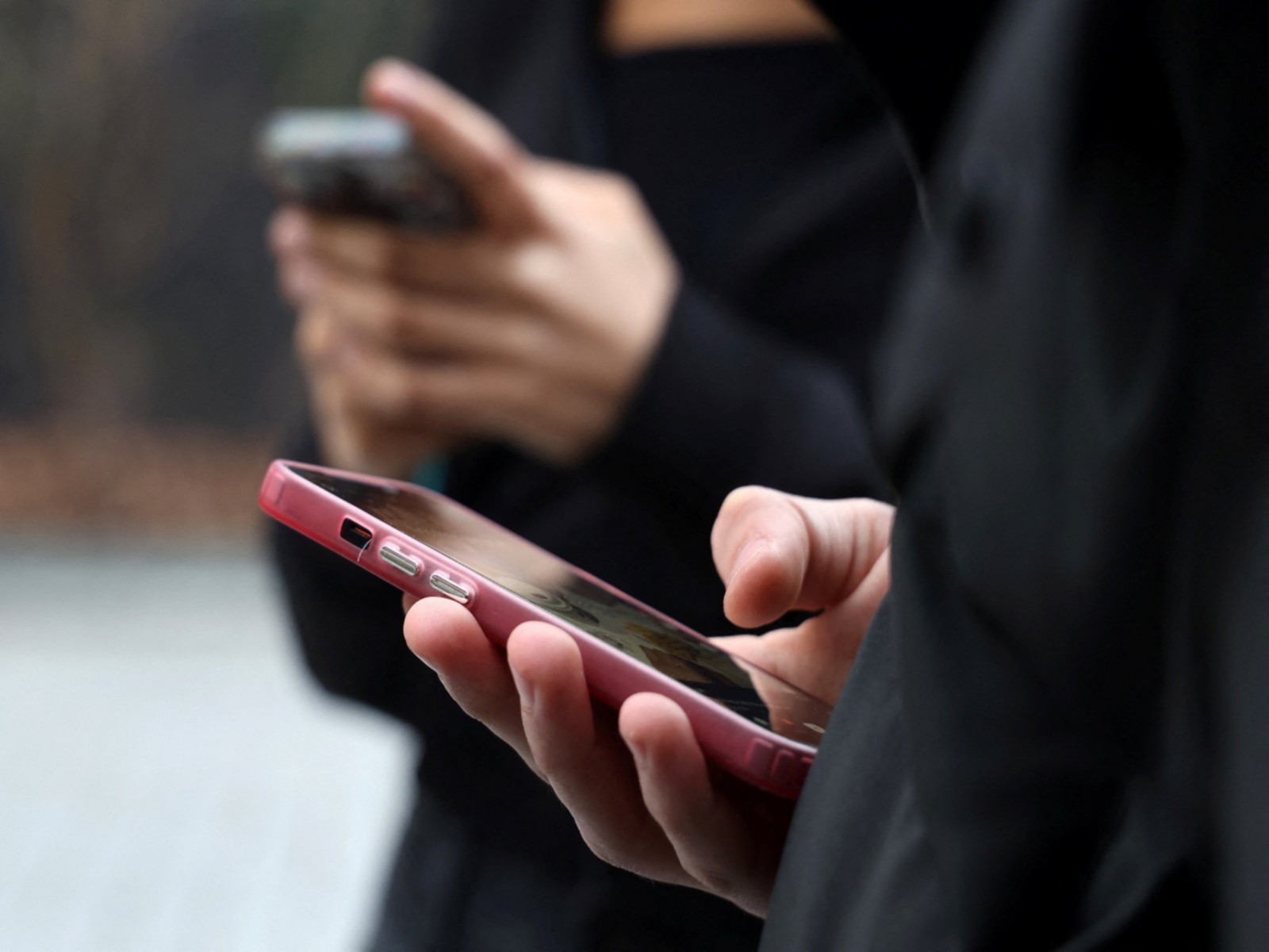 France bans social media for childen under 15: Macron