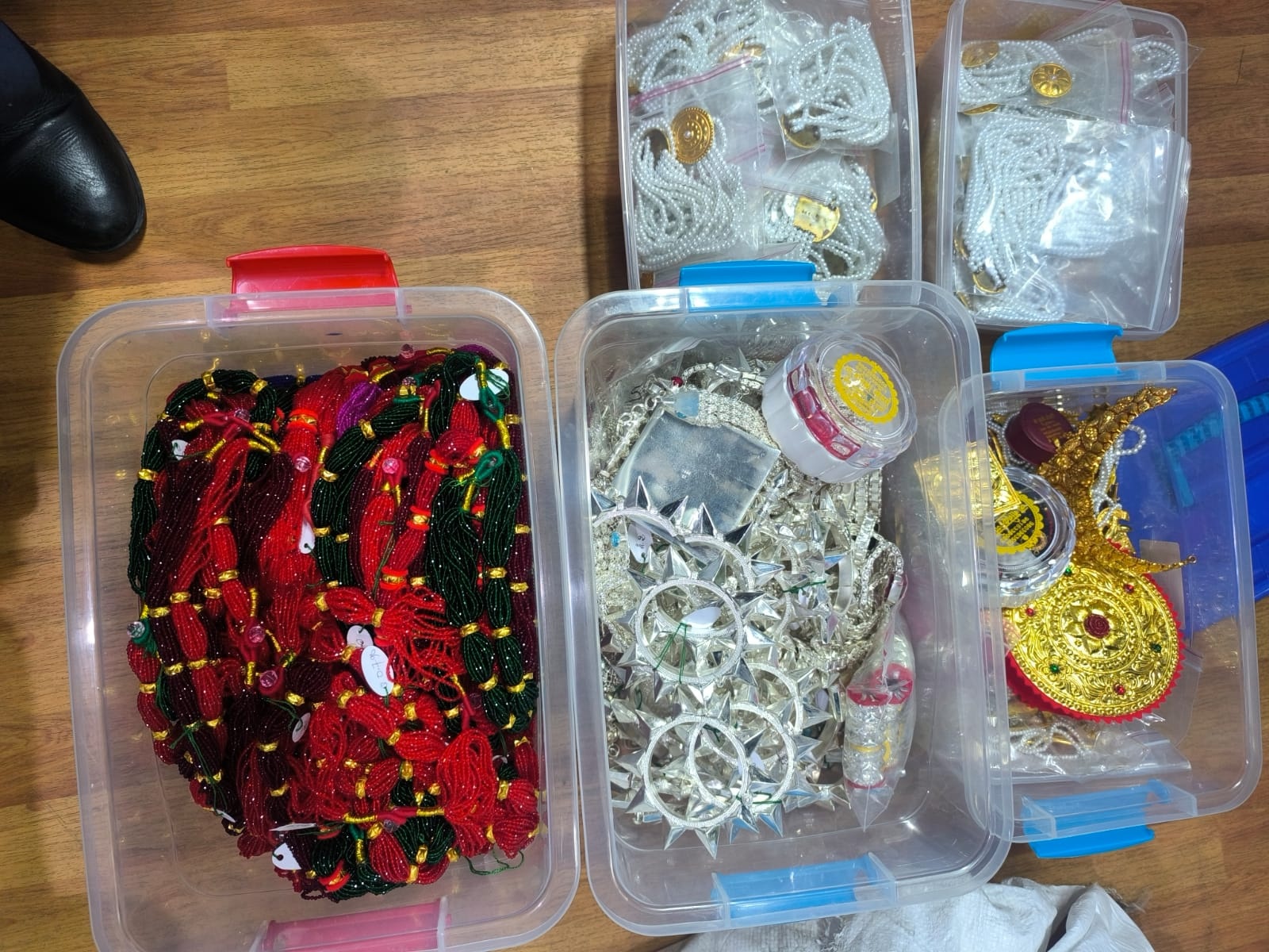 Two arrested with gold and silver jewelry bound for the US at TIA cargo