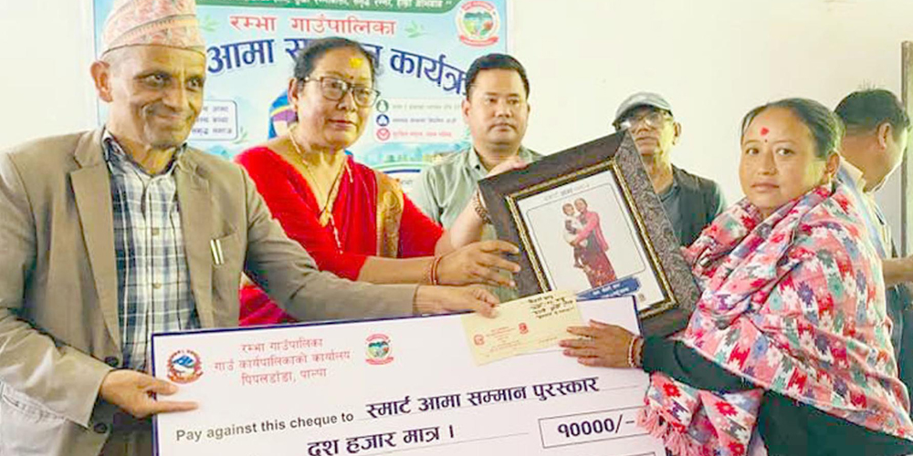Local government honours 15 ‘smart’ mothers