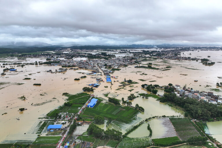 Flood alert upgraded to highest level in south China’s Guangxi, Guangdong