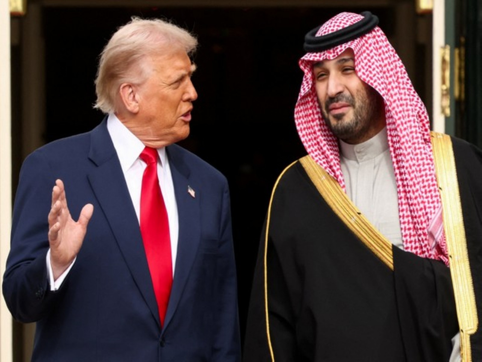 US and Saudi Arabia sign nuclear deal