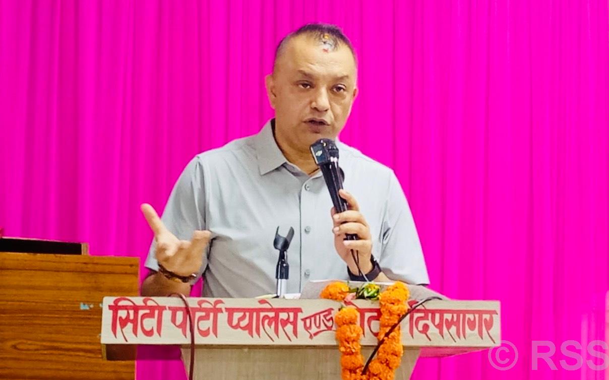 Gagan Thapa advocates for stronger federalism and local autonomy