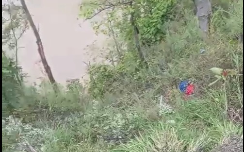 Passenger vehicle plunges 400 meters into Karnali River