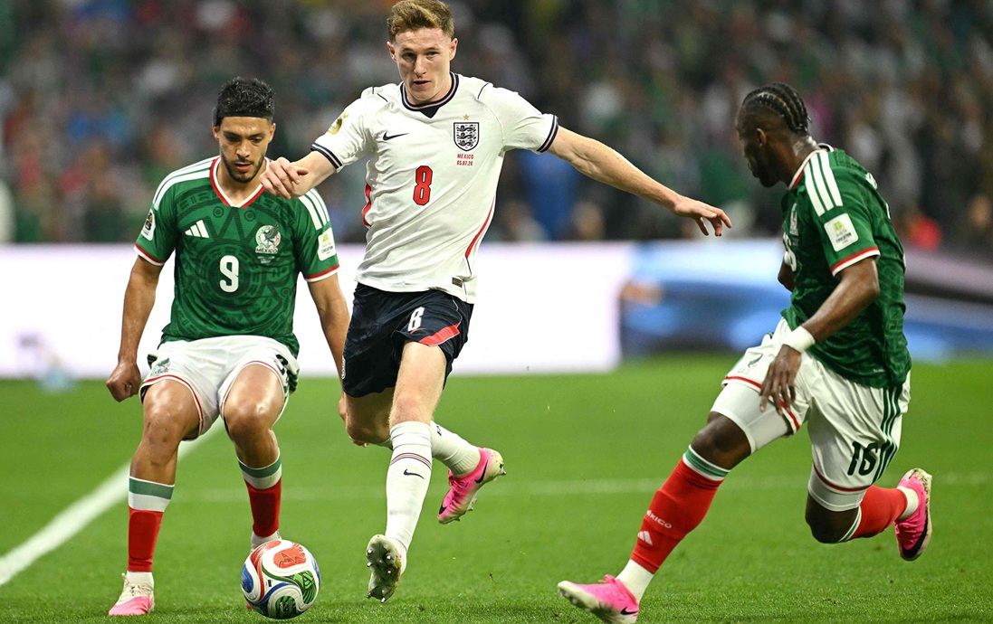 Bellingham powers 10-man England past Mexico, into World Cup quarters
