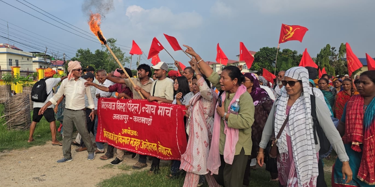 Loan shark victims march to Kathmandu to remind PM of his promises
