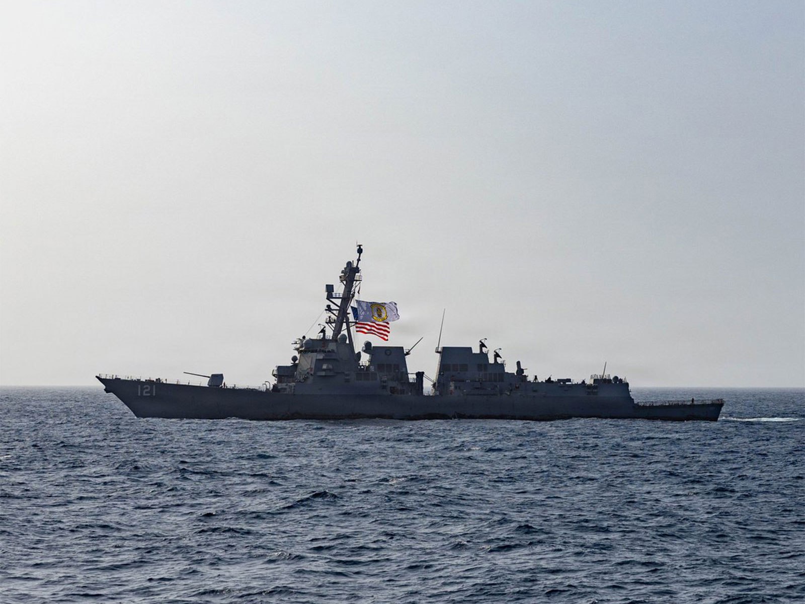 US launches second wave of strikes on Iran, targets military capabilities threatening Hormuz transit